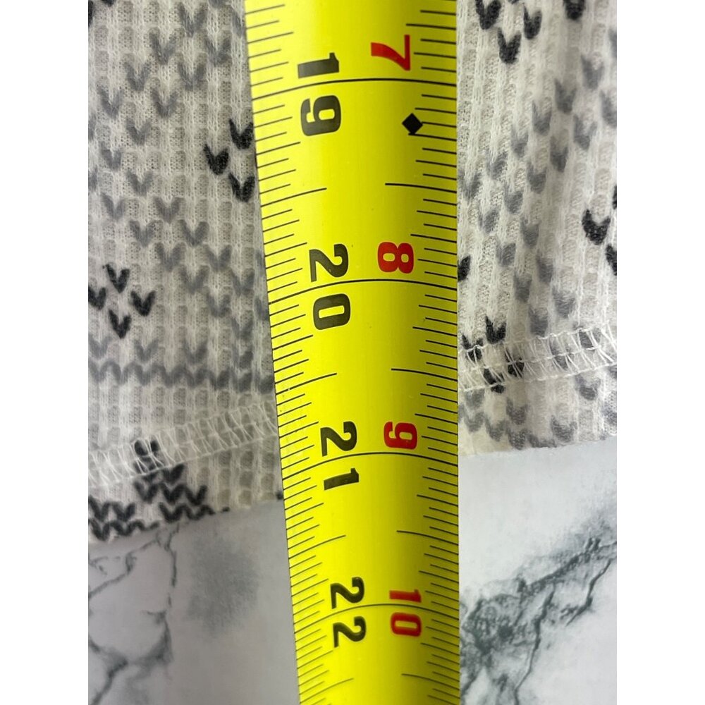 Sonoma Womens Size M 2-Piece Thermal Pajama Set With Reindeer & Snowflake Print - Picture 5 of 11